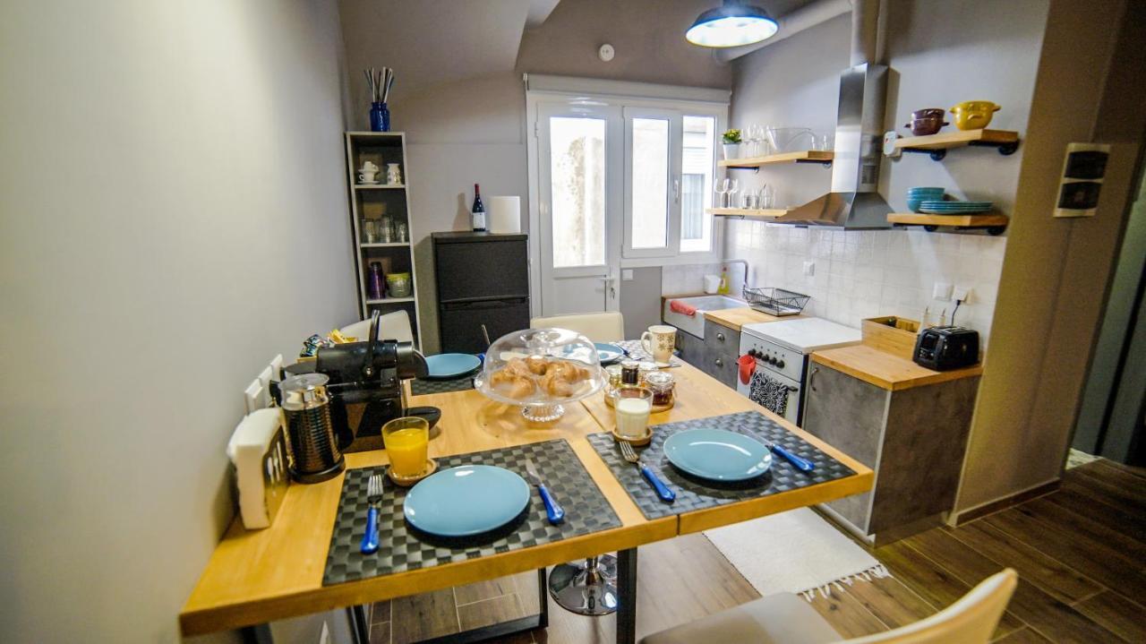 D16 Athens Apartment - 5' Mins To Petralona Metro Экстерьер фото