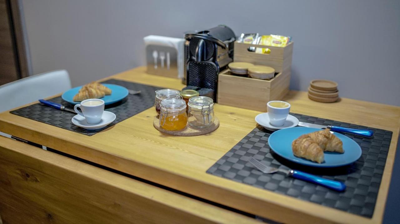 D16 Athens Apartment - 5' Mins To Petralona Metro Экстерьер фото
