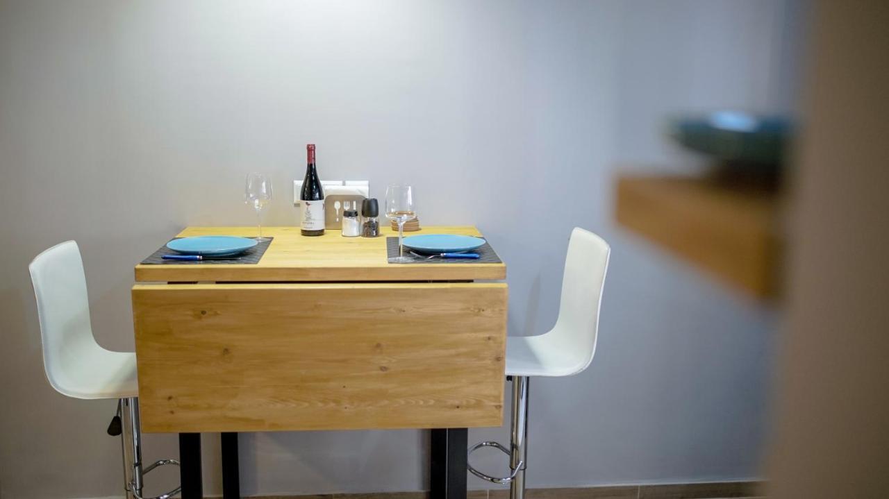 D16 Athens Apartment - 5' Mins To Petralona Metro Экстерьер фото